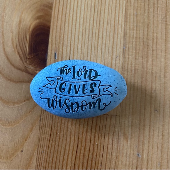 NWT Proverbs 2:8 Decorative Rock - Picture 1 of 3